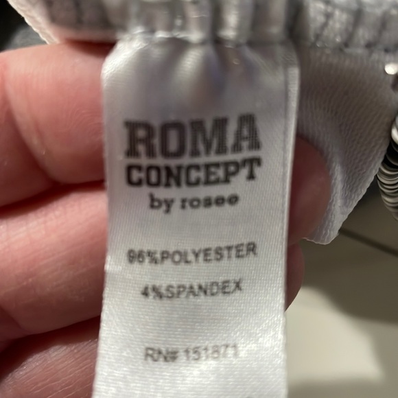 Women’s spandex pants. Size medium. Elastic waist band. - Picture 6 of 9